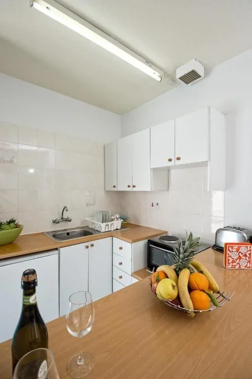 (AVION+CAZARE) CITY BREAK ÎN CIPRU – PAPHOS (2 ADULȚI) APARTAMENT