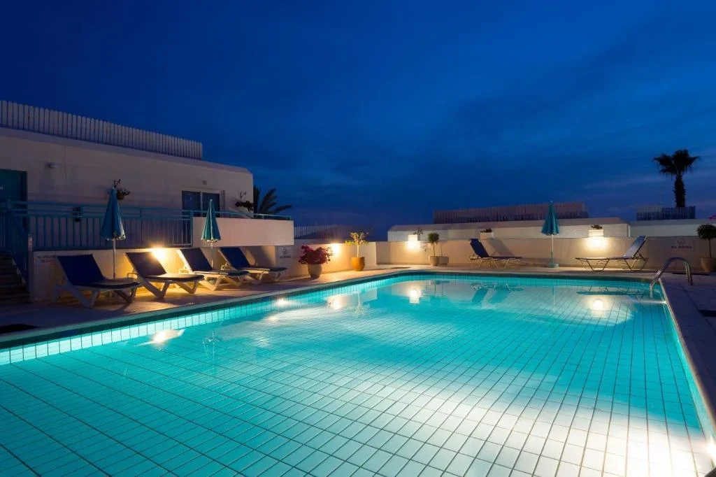 (AVION+CAZARE) CITY BREAK ÎN CIPRU – PAPHOS (2 ADULȚI) APARTAMENT 3