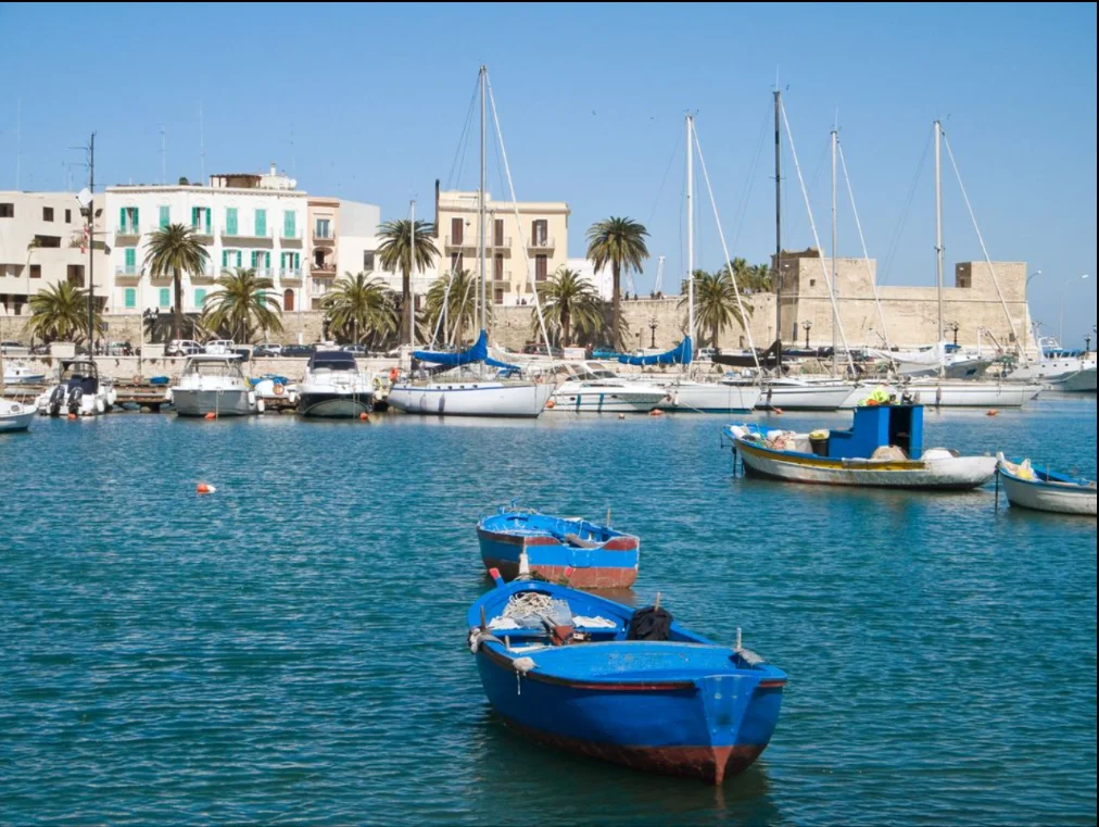 🌴 CITY BREAK – BARI, ITALIA 🌴 5Nopți