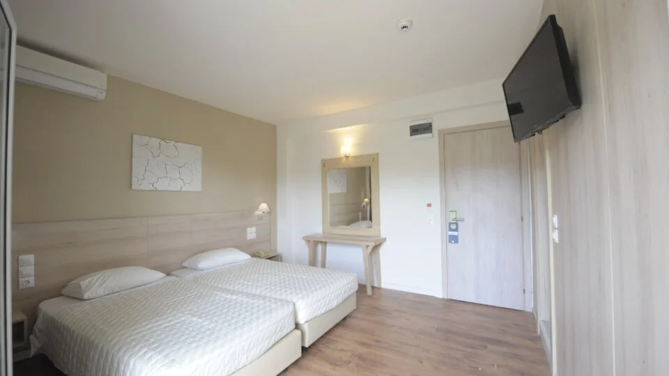 Evia Riviera Resort (formerly Amarynthos Resort) 19
