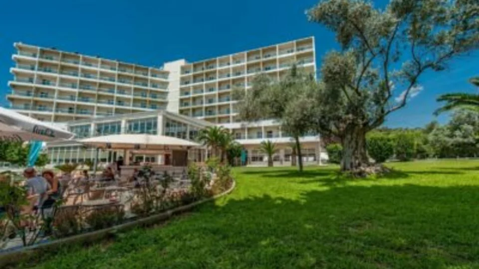 Evia Riviera Resort (formerly Amarynthos Resort) 21