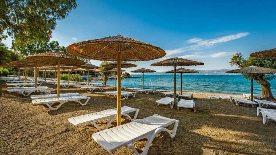 Evia Riviera Resort (formerly Amarynthos Resort) 16
